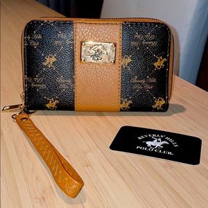 Beverly Hills Polo Club Clutch/Wristlet🤎